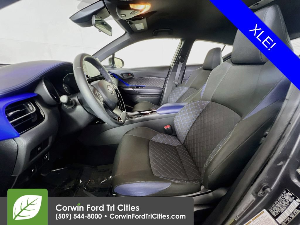Used 2021 Toyota C-HR XLE FWD image 23