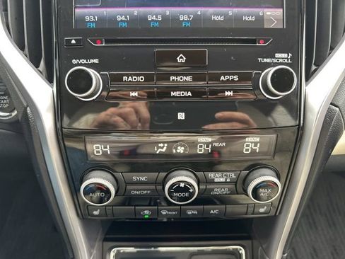 Used 2022 Subaru Ascent Limited image 20