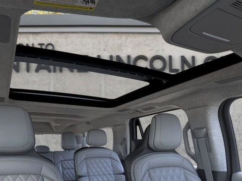 New 2026 Lincoln Navigator L Black Label AWD/4WD image 22