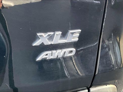 Used 2021 Toyota RAV4 XLE image 8