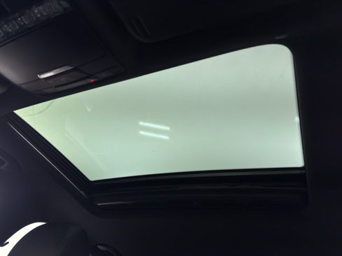 Used 2019 Mercedes-Benz E 300 image 11