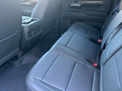 Used 2024 Chevrolet Silverado 1500 LT Trail Boss w/ LT Trail Boss Premium Package image 14