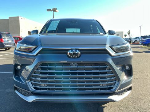 Used 2024 Toyota Grand Highlander AWD Hybrid image 23