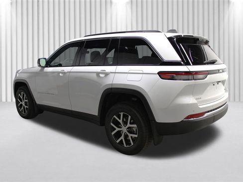 New 2025 Jeep Grand Cherokee Limited w/ Luxury Tech Group II image 5