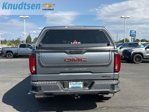 Used 2021 GMC Sierra 1500 AT4 w/ AT4 Carbonpro Edition AWD/4WD image 6