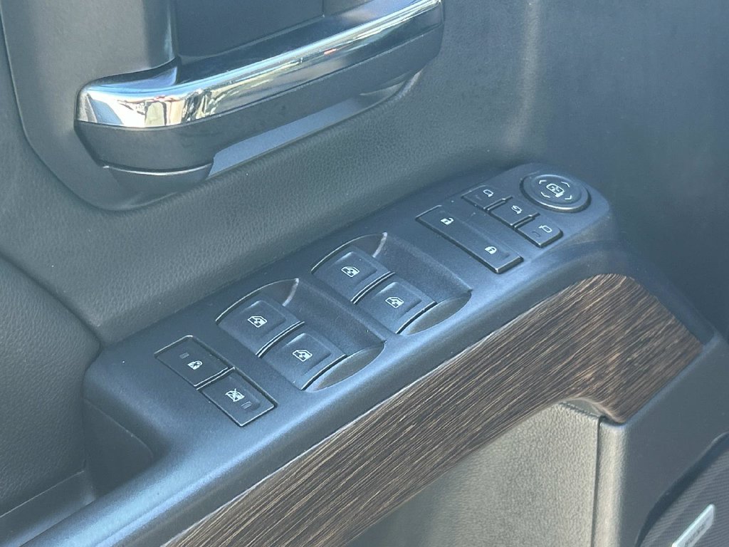 Used 2018 GMC Sierra 1500 Denali AWD/4WD image 15