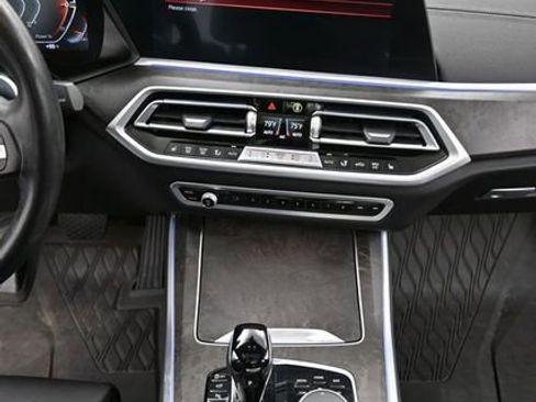 Used 2022 BMW X5 sDrive40i w/ Premium Package image 16