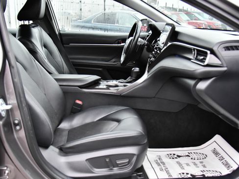 Used 2022 Toyota Camry XSE image 44