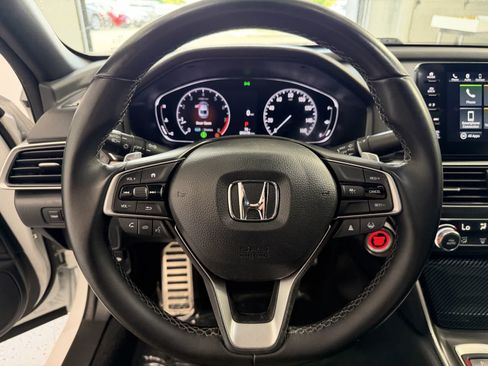 Used 2022 Honda Accord Sport image 16