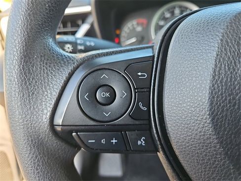 Used 2022 Toyota Corolla LE image 21