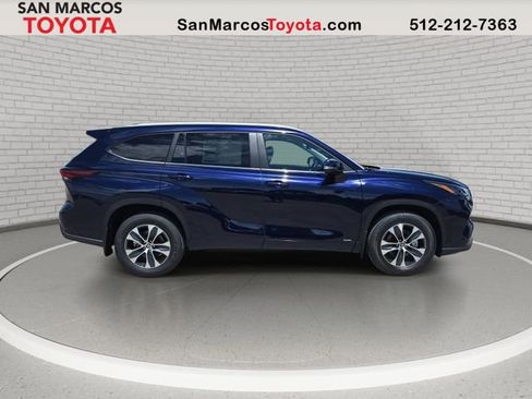 New 2026 Toyota Highlander XLE AWD/4WD image 4