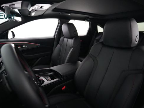 Used 2024 Acura ZDX Type S image 4