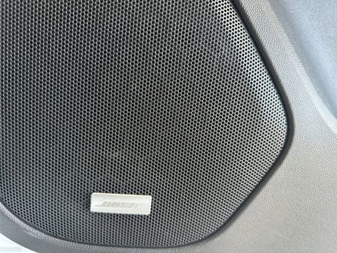 Used 2017 GMC Acadia SLT image 36