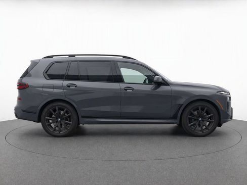 Used 2024 BMW X7 xDrive40i w/ M Sport Package AWD/4WD image 2