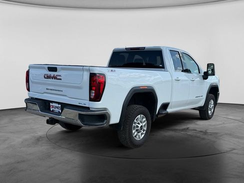 Used 2022 GMC Sierra 2500 SLE w/ SLE Convenience Package AWD/4WD image 9