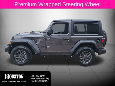Used 2025 Jeep Wrangler Sport image 6