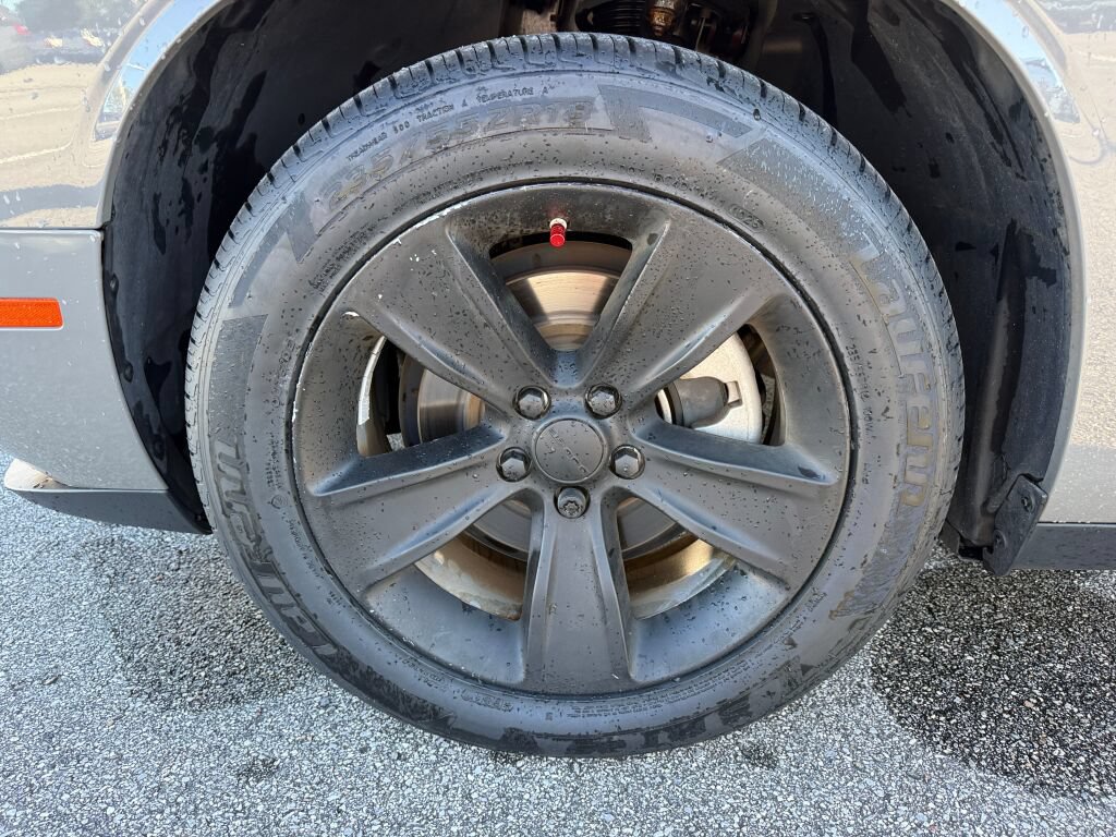 Used 2023 Dodge Challenger SXT RWD image 32