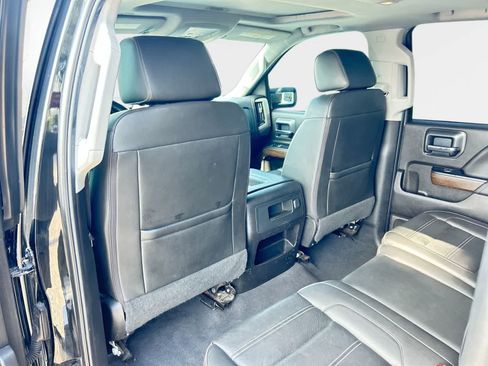 Used 2019 GMC Sierra 2500 Denali w/ Duramax Plus Package AWD/4WD image 12