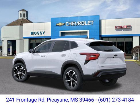 New 2026 Chevrolet Trax RS FWD image 3