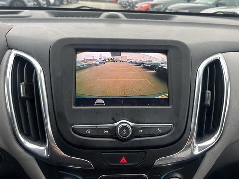 Used 2020 Chevrolet Equinox LS w/ LS Convenience Package image 13