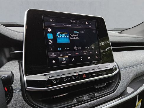 New 2026 Jeep Compass Latitude image 19