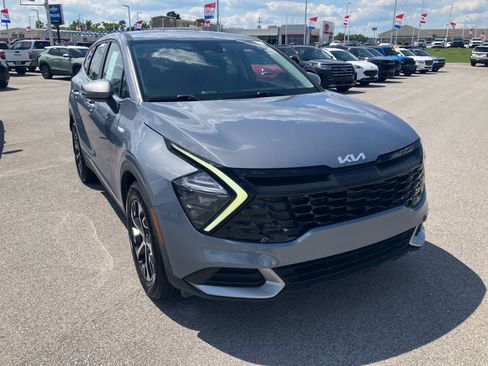 Used 2023 Kia Sportage EX FWD image 1