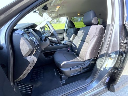 Certified 2024 Nissan Pathfinder S AWD/4WD image 11