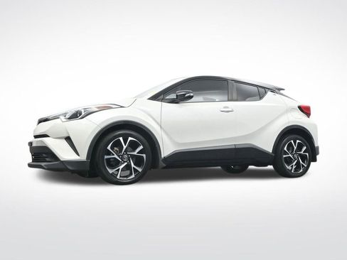 Used 2019 Toyota C-HR XLE image 32