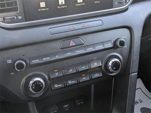 Used 2022 Kia Sportage LX image 14