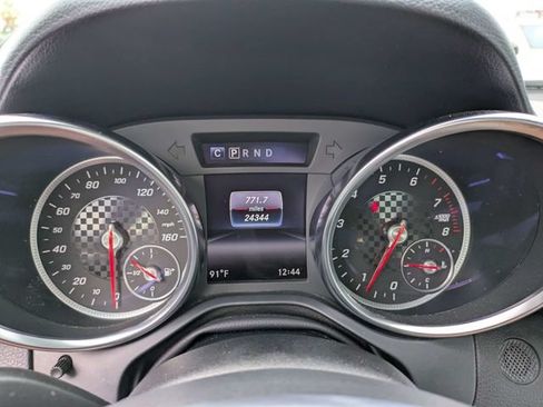 Used 2020 Mercedes-Benz SLC 300 image 26