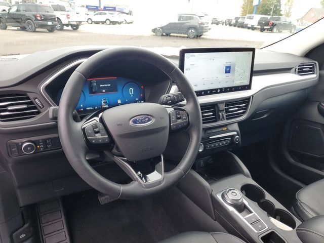 Used 2024 Ford Escape Platinum AWD/4WD image 16