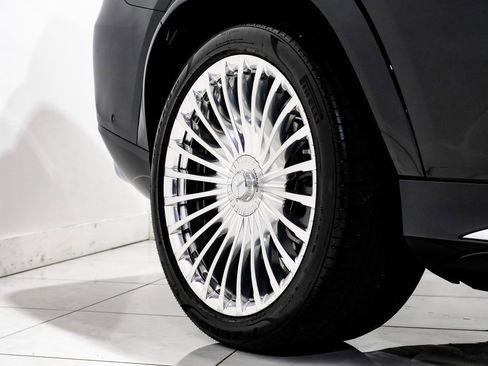 Used 2024 Mercedes-Benz Maybach GLS 600 4MATIC image 53