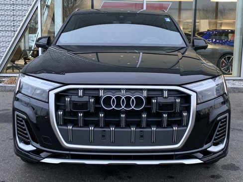 Certified 2025 Audi Q7 3.0T Prestige w/ Prestige Package image 7