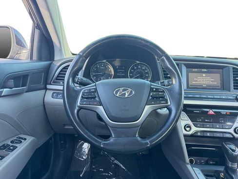 Used 2017 Hyundai Elantra Limited FWD image 12