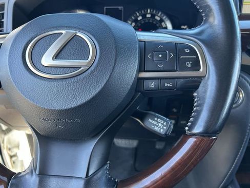 Used 2021 Lexus LX 570 4WD w/ Luxury Package image 27