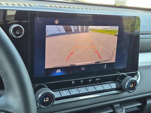 Certified 2023 Chevrolet Colorado LT w/ LT Convenience Package AWD/4WD image 15