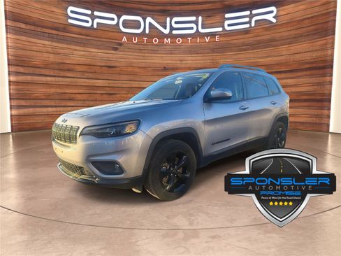 Used 2020 Jeep Cherokee Latitude Plus image 1