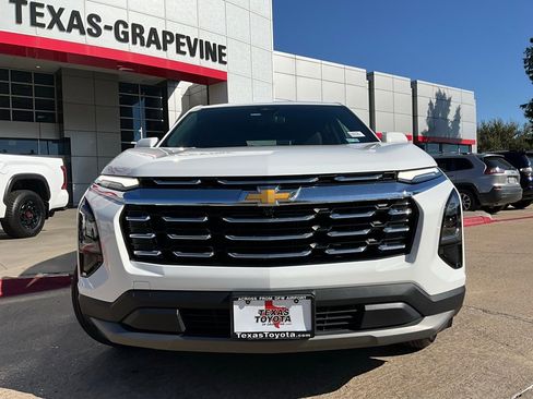 Used 2025 Chevrolet Equinox LT image 4