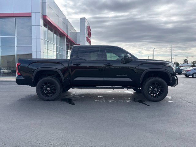 Used 2024 Toyota Tundra Limited AWD/4WD image 8
