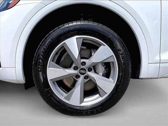 Used 2022 Audi Q5 2.0T Premium AWD/4WD image 9