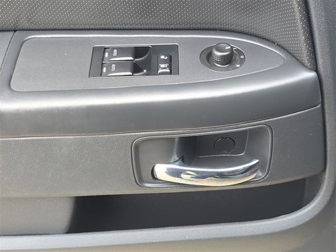 Used 2010 Dodge Challenger R/T image 24