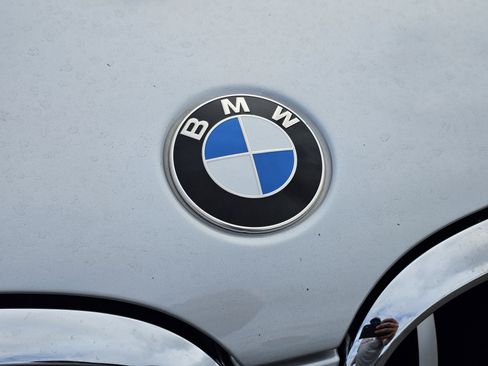 Used 2018 BMW X3 xDrive30i w/ Executive Package image 3