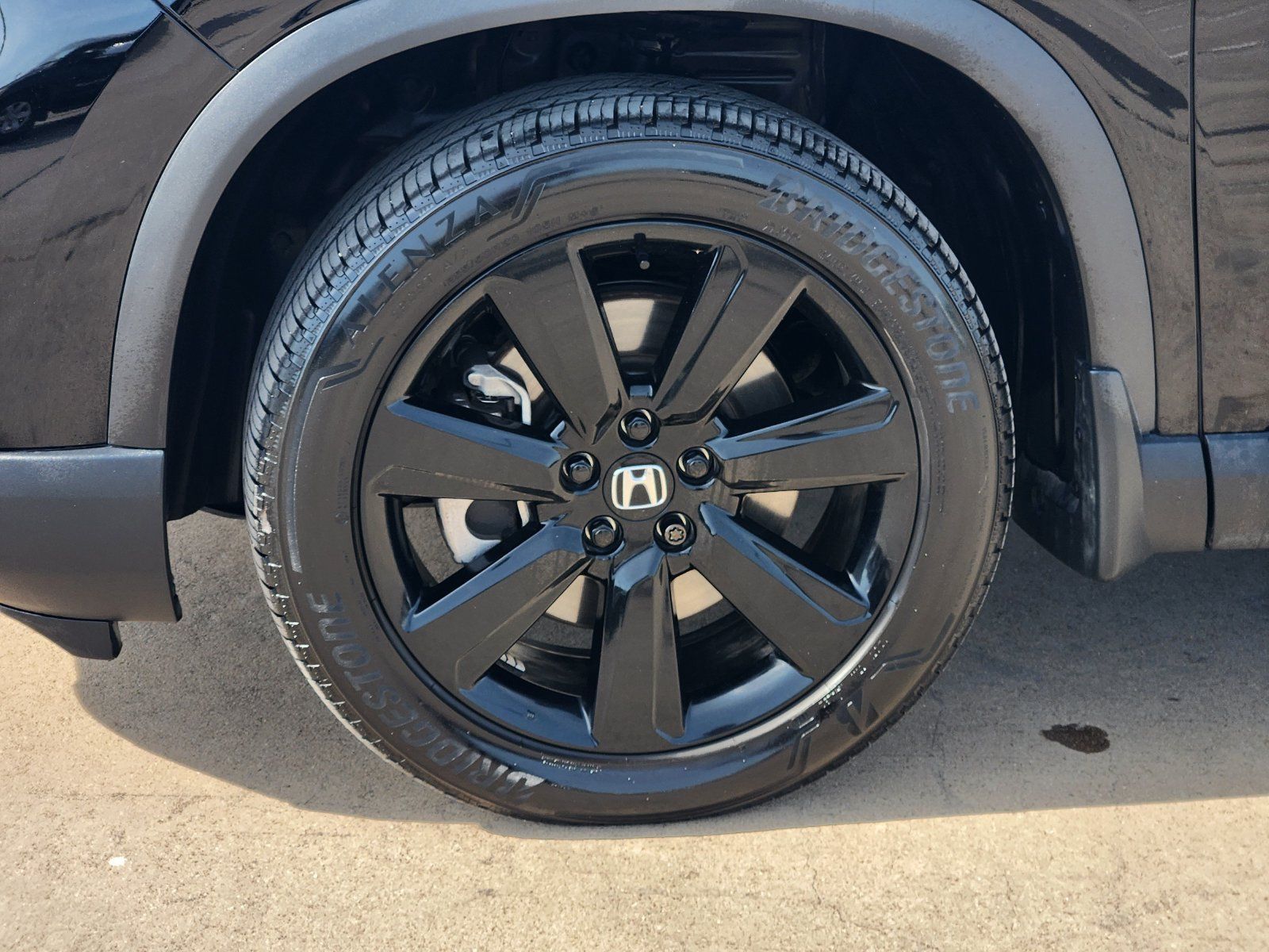 Used 2025 Honda Pilot Black Edition image 11