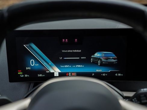 Used 2024 BMW iX xDrive50 w/ Premium Package image 26