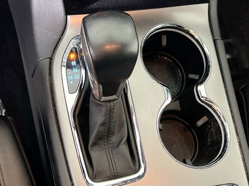 Used 2022 Jeep Grand Cherokee Limited image 17