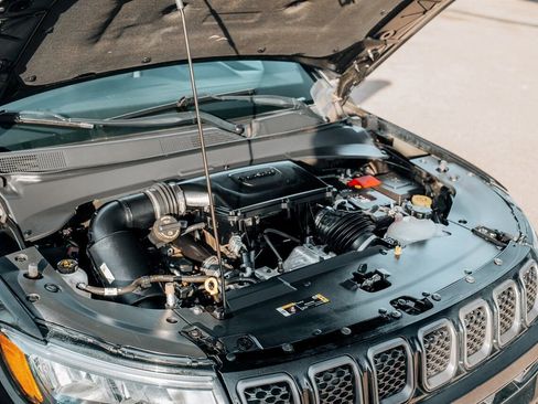 Used 2023 Jeep Compass Limited image 40