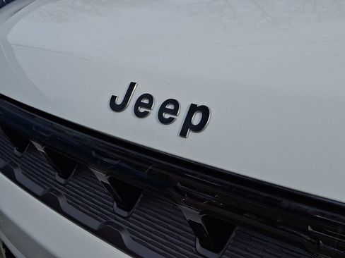 New 2026 Jeep Grand Wagoneer 4WD image 4