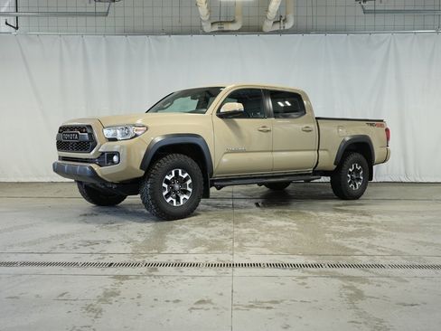 Used 2019 Toyota Tacoma TRD Off-Road w/ Technology Package image 1