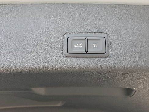New 2026 Audi Q3 quattro 2.0T AWD/4WD image 17