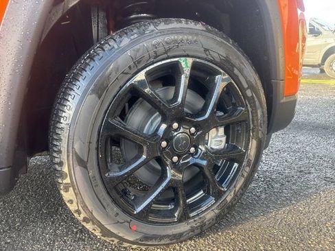 New 2026 Jeep Compass Latitude image 7